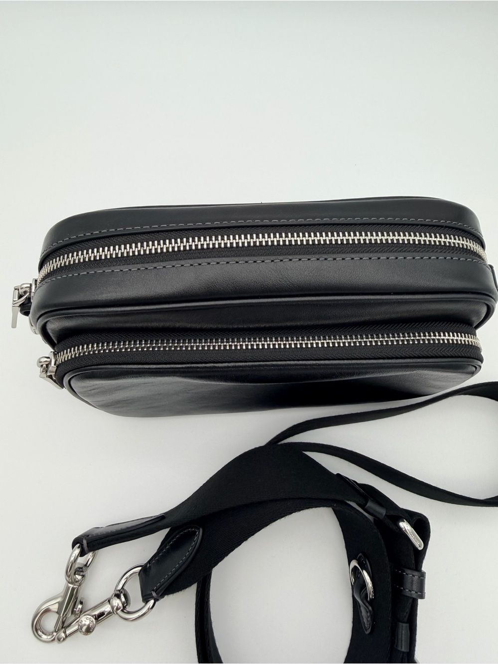 Coach Finley Black Leather Crossbody Bag Detachable Strap CEA71 - Picture 7 of 14